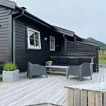 Charming With Archipelago Views In Sogn * Anneland