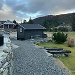 Charming With Archipelago Views In Sogn * Anneland