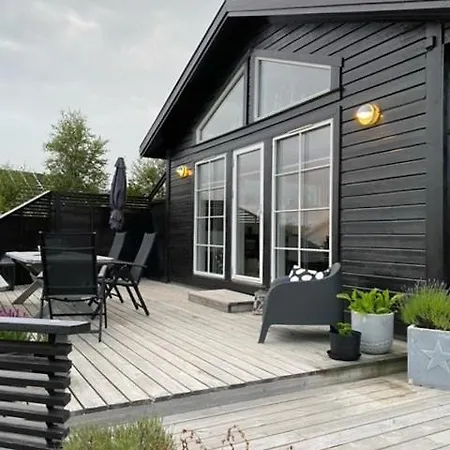 Feriehus Charming With Archipelago Views In Sogn *