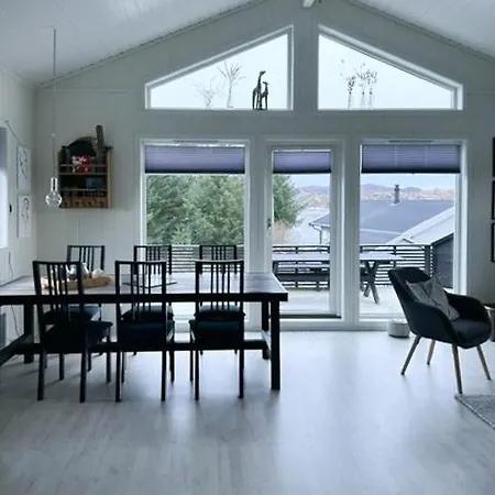 Hébergement de vacances Charming With Archipelago Views In Sogn *