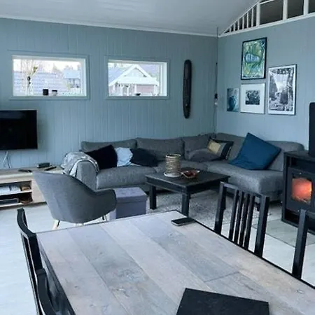 Feriehus Charming With Archipelago Views In Sogn Anneland
